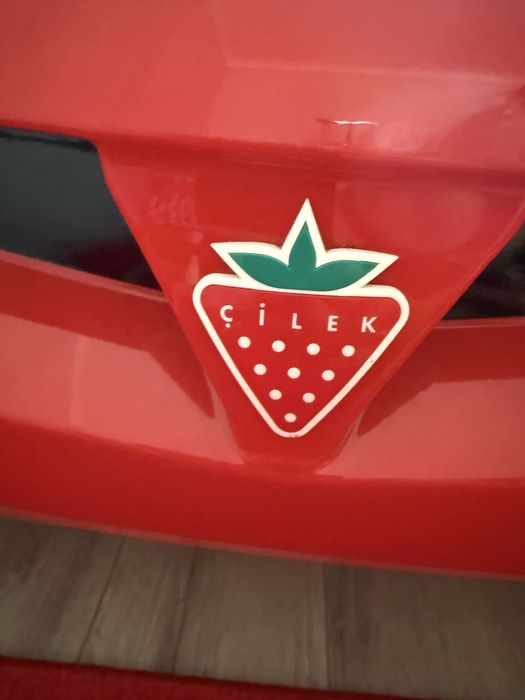 Продам детскую кровать +коврик