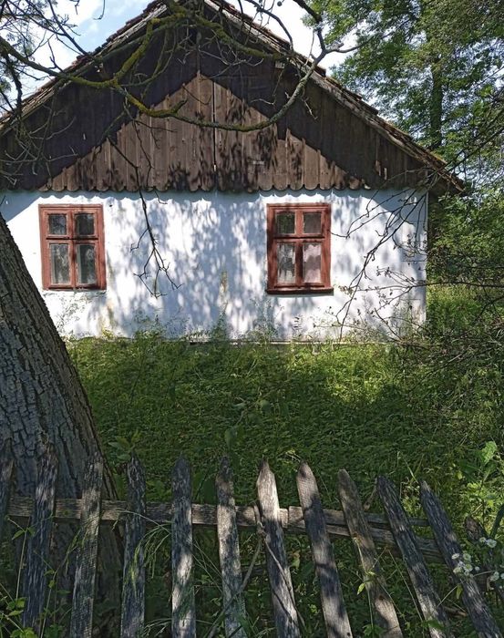 Продаж гарного будинку та земельної ділянки