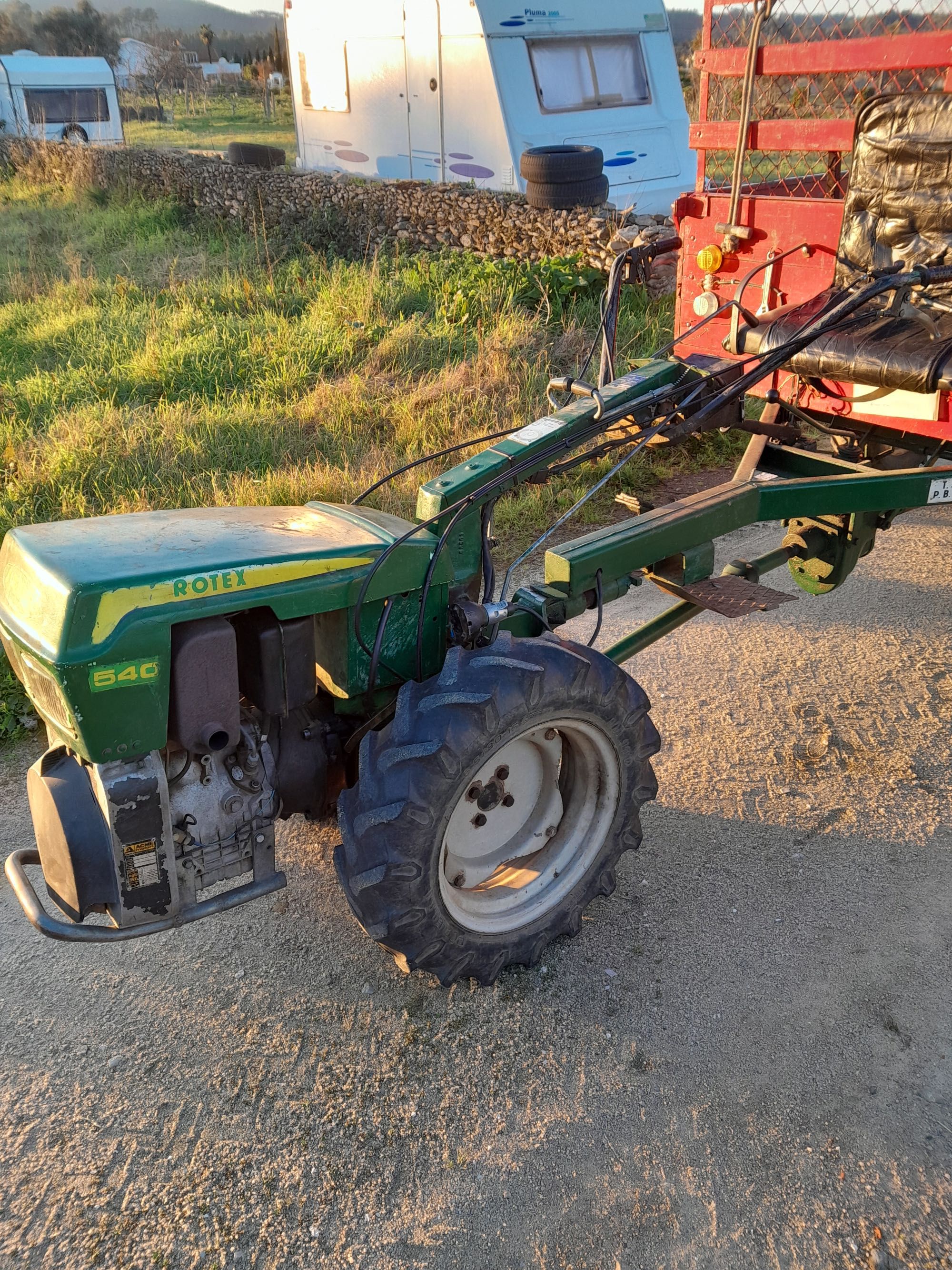 Motocultivador Rotex 16cv c/ reboque, fresa e charrua