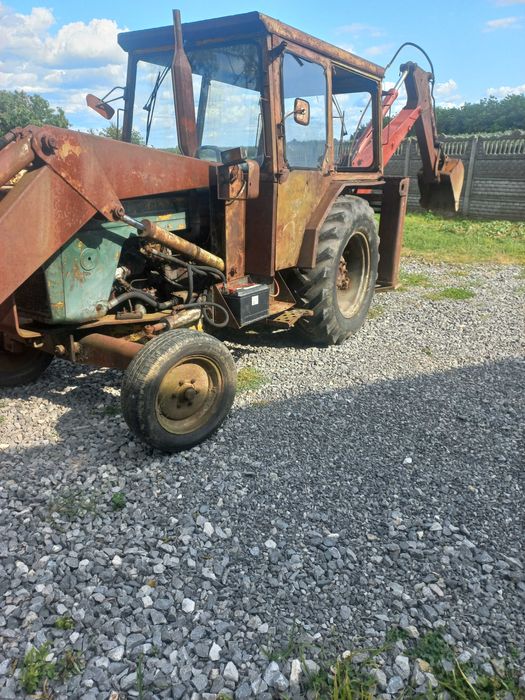 koparko-ładowarka ostrówek