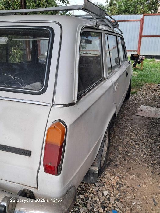 Продам свою оригінальну ВАЗ 2102 у відмінному стані!