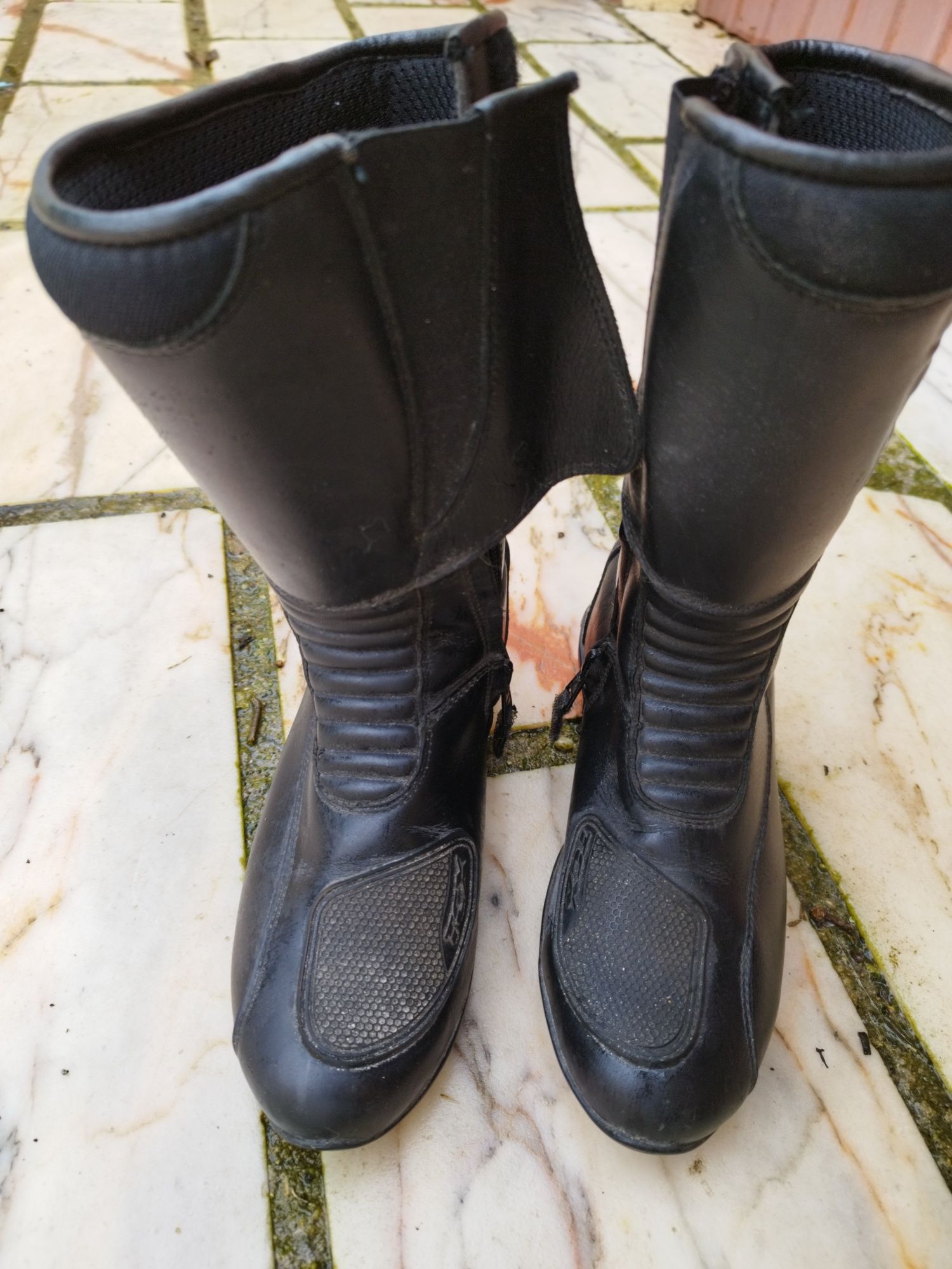 Botas mota mulher