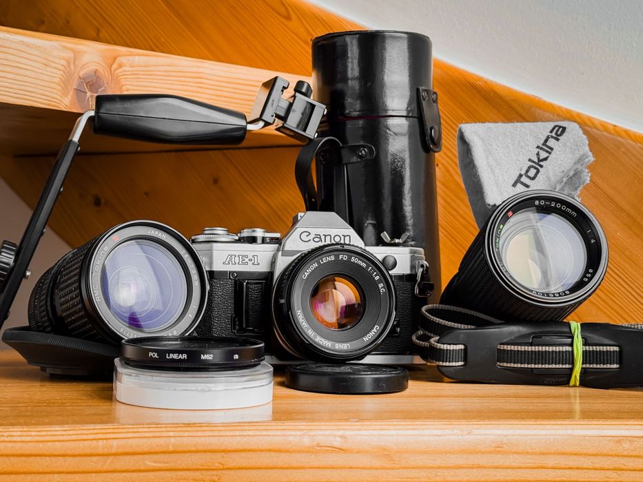 Aparat Canon AE-1 35mm Canon FD obiektyw 1.8/50 FD tokina zoom 28-70
