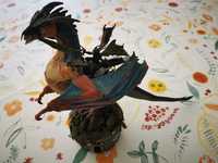 Brinquedo dragão