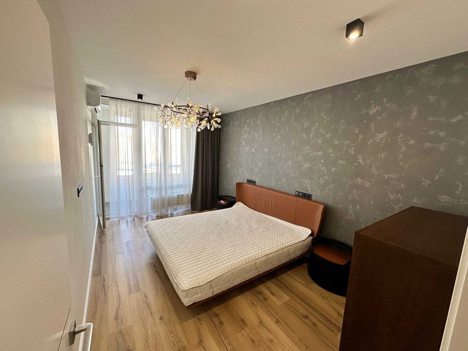 Оренда. ЖК Seven(Севен). Дніпровська наб. 18А (будинок з генератором)