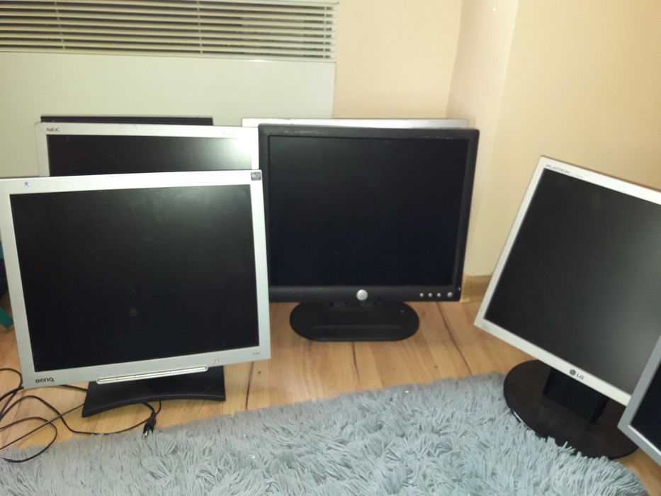 Monitory 15sztuk