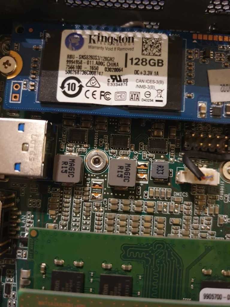Intel NUC NUC8i3BEH i3-8109U MiniPC 16 GB DDR4 + 128 M.2 SDD