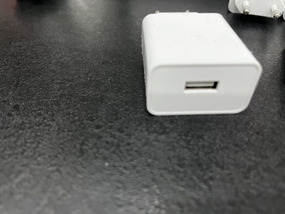 Ładowarka sieciowa USB 5V 2000mA 10 szt