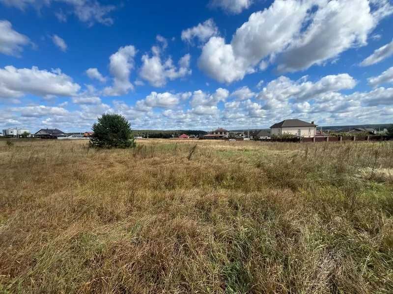 Зем. ділянка під житловий будинок, 0,15 га, вул. Молодiжна, 19