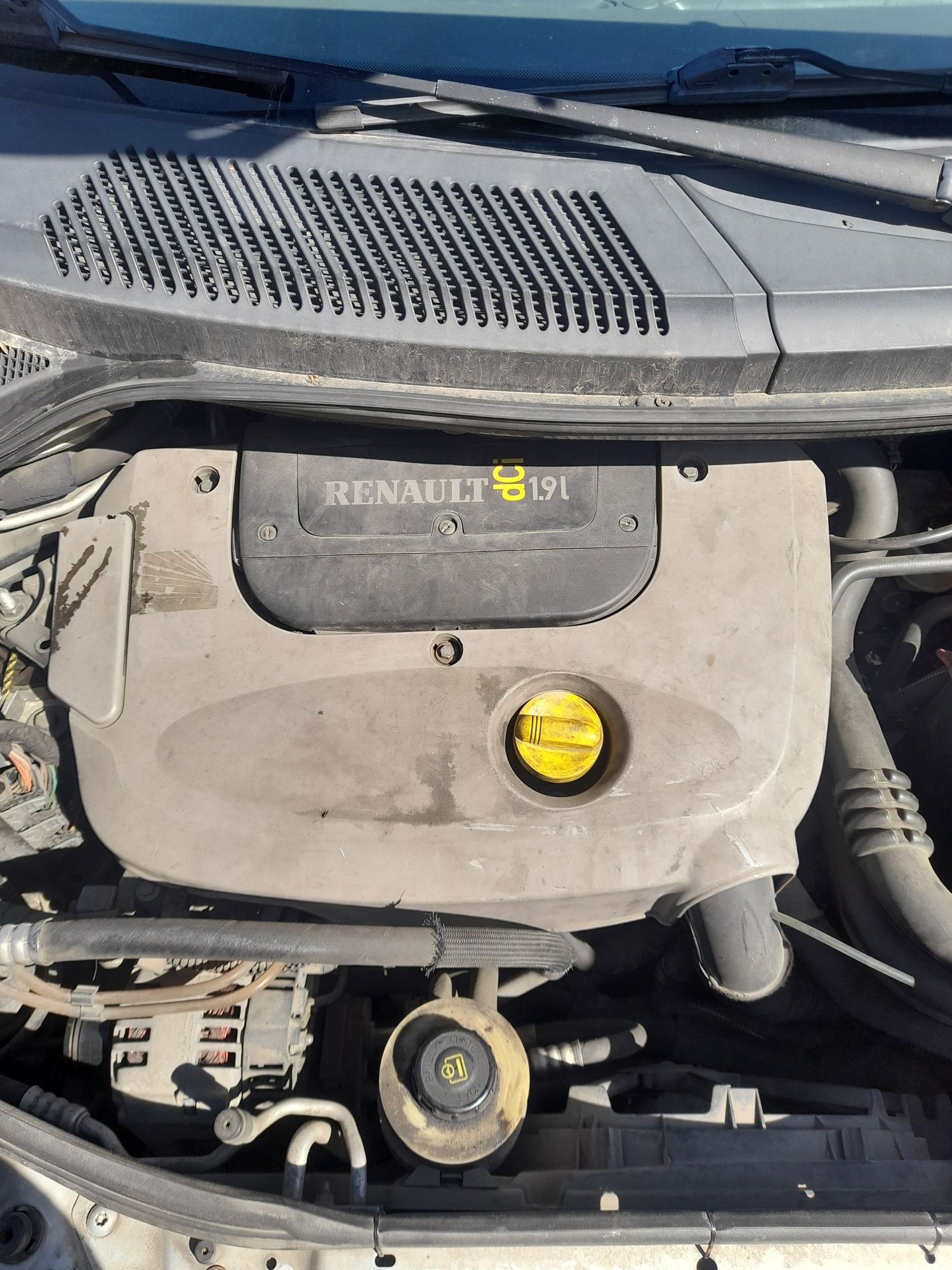 Scenic 1.9 dci rok 2002