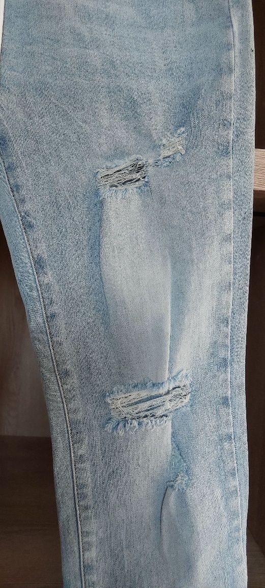 3D Denim Spodnie jeansowe na gumie z przetarciami wysoki stan Rozm. 42