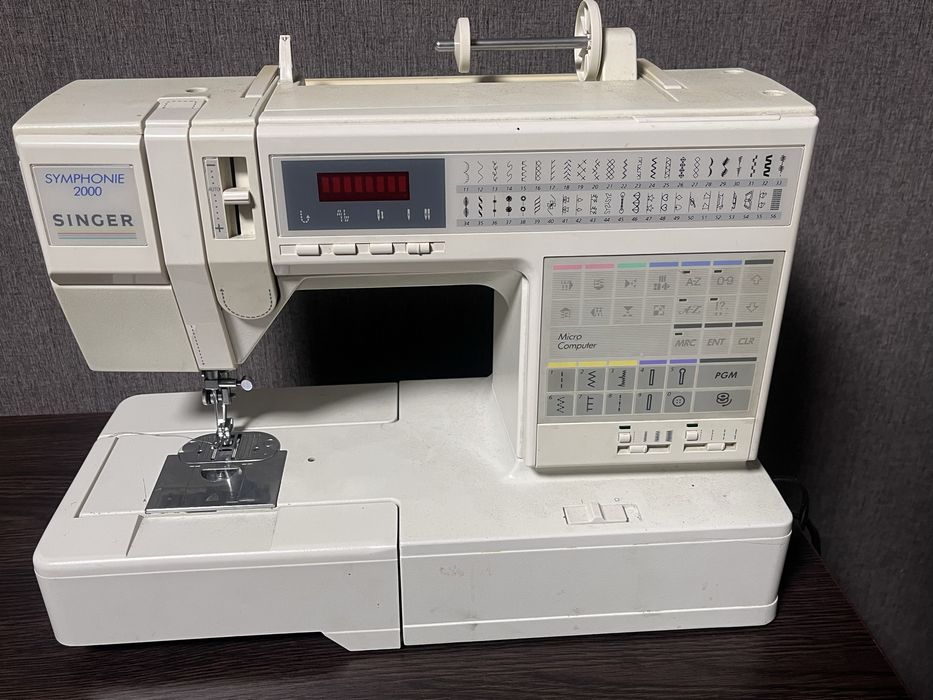 Швейна машина Singer symphonie 2000