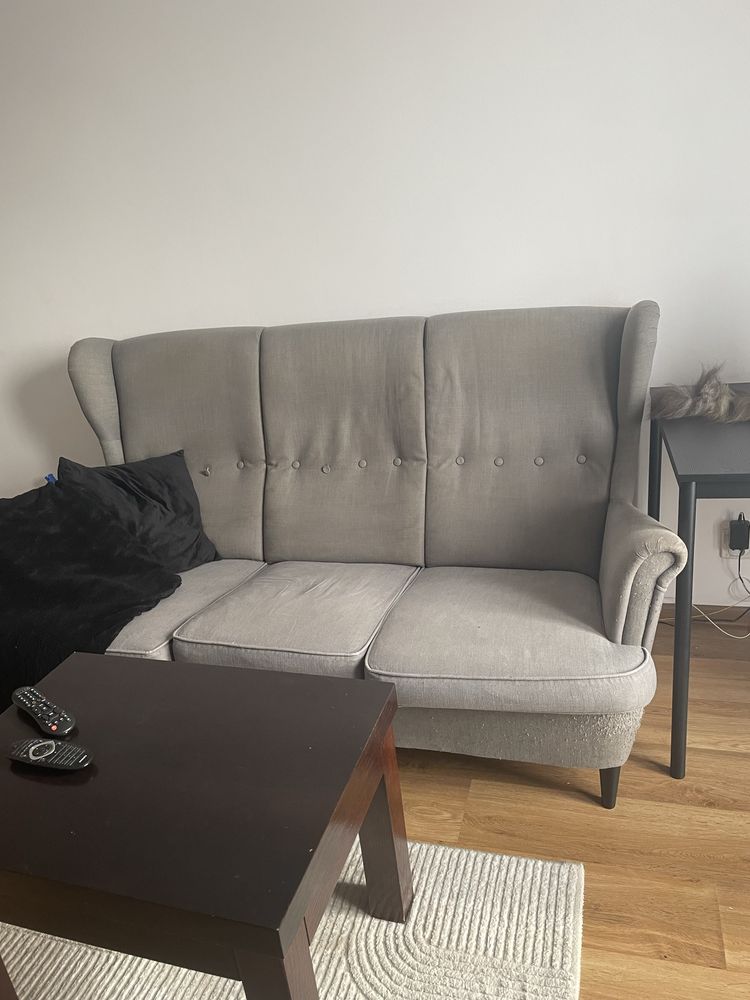 Sofa szara ikea uszatek