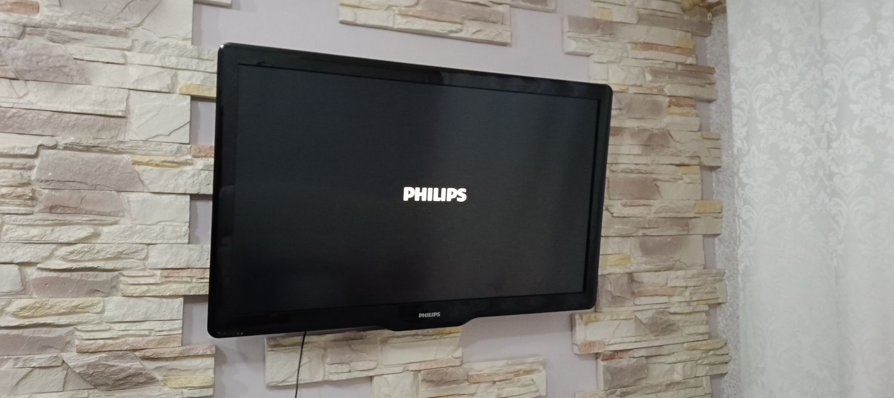 Продам Телевизор Phillips 42'
