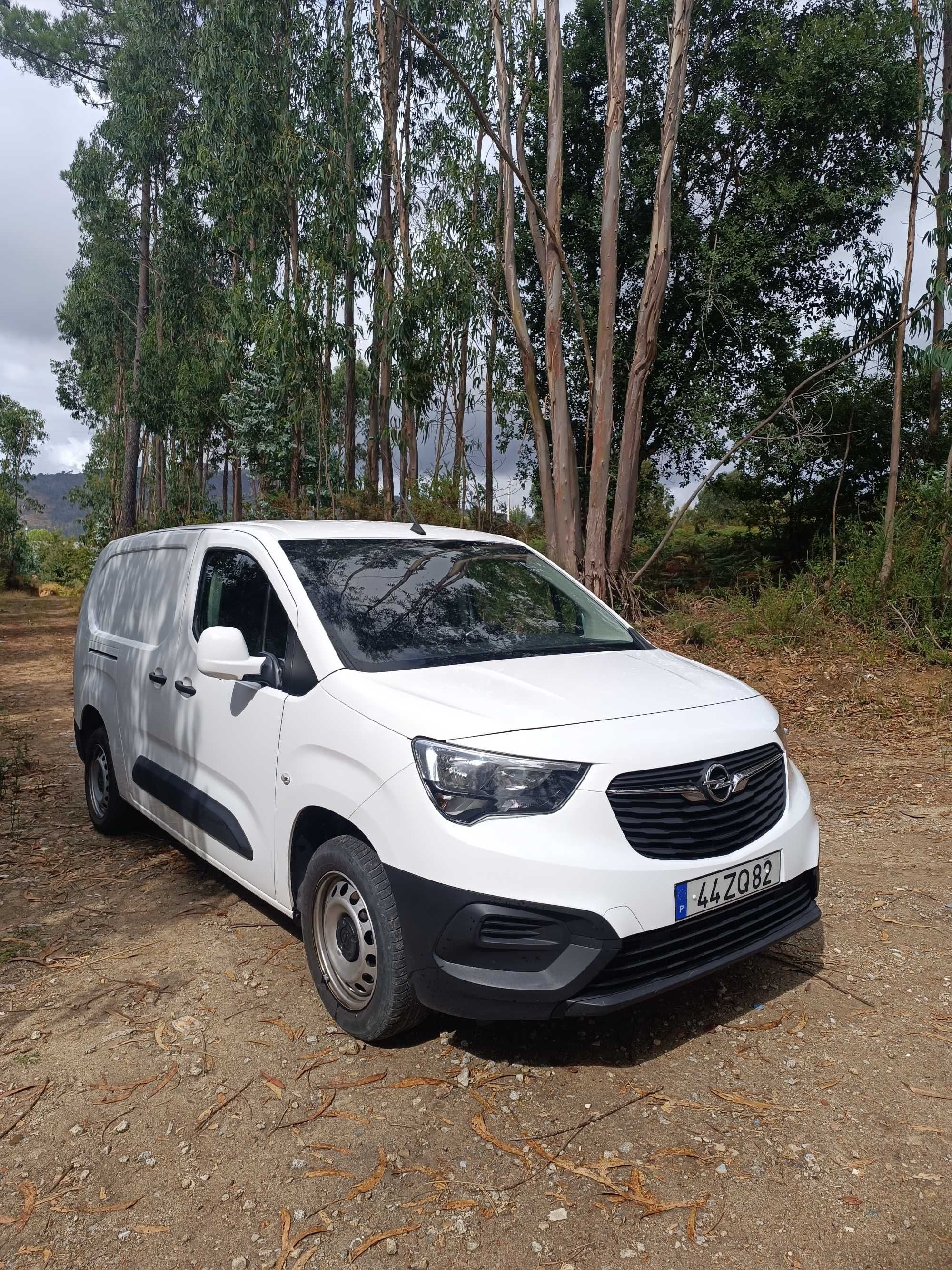 Opel Combo Longa/XL (L2H1) 3 lugares 2020 Nacional