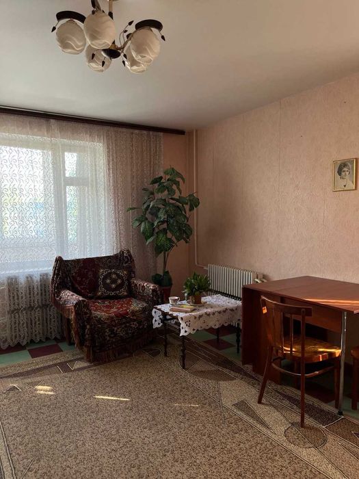 Продам 1 к квартиру на ж\м Левобережный -3     Караван