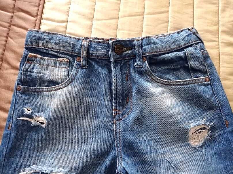 Jeans ganga. efeito deslavado e rasgões para rapaz Tam. 9/10 - Zara