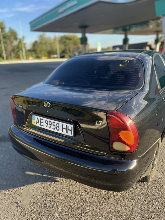 Daewoo Заз Сенс 1,3 сімейний автомобіль