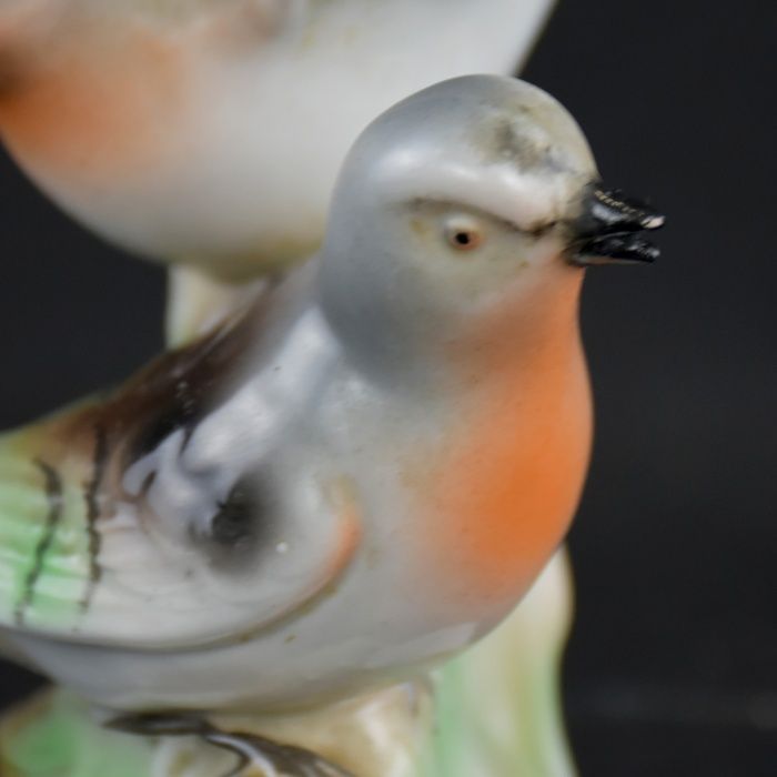 Figura / Grupo escultório de pássaros, porcelana alemã PM&M