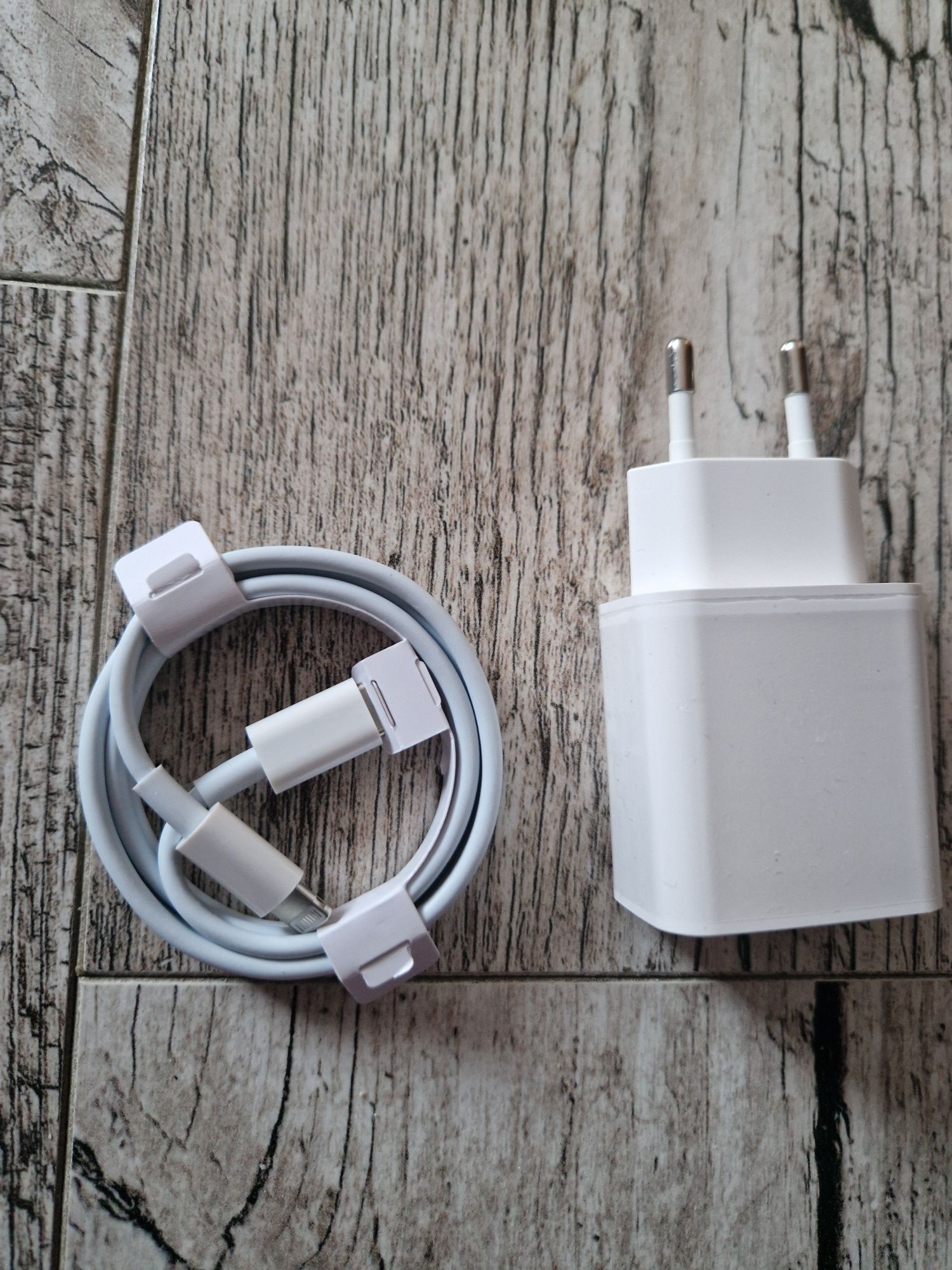 Ładowarka do iPhone nowa