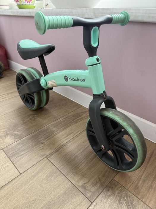 Продам біговіл фірми Yvolution