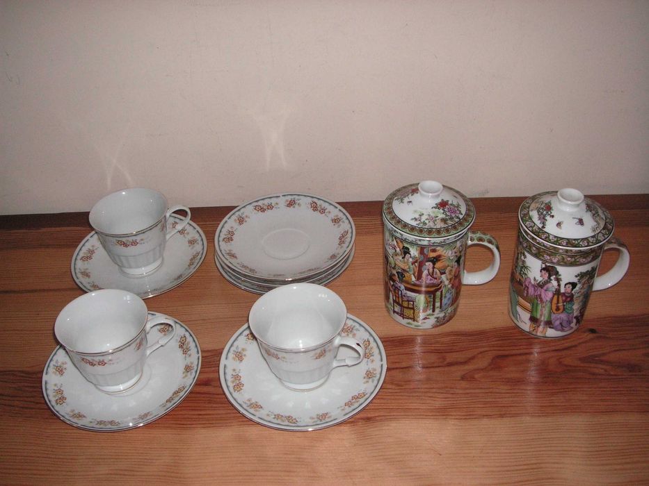 Porcelana Chinesa - Chávenas Chá e Pires, Canecas com Infusor de Chá
