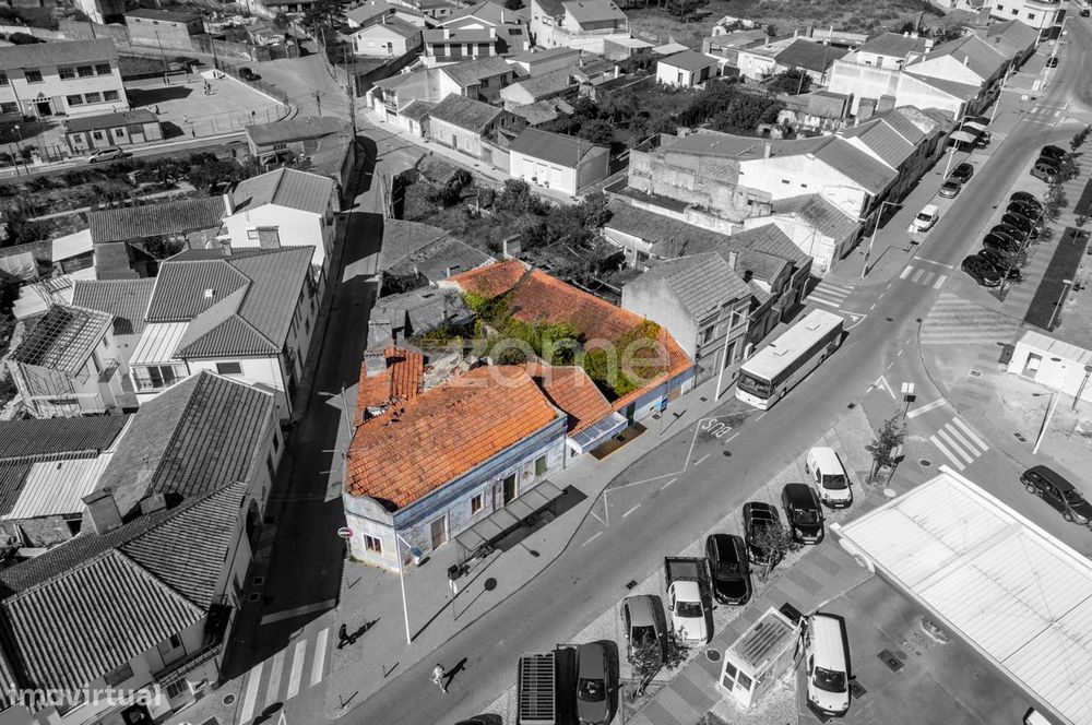 Prédio para reconstrução em Pataias