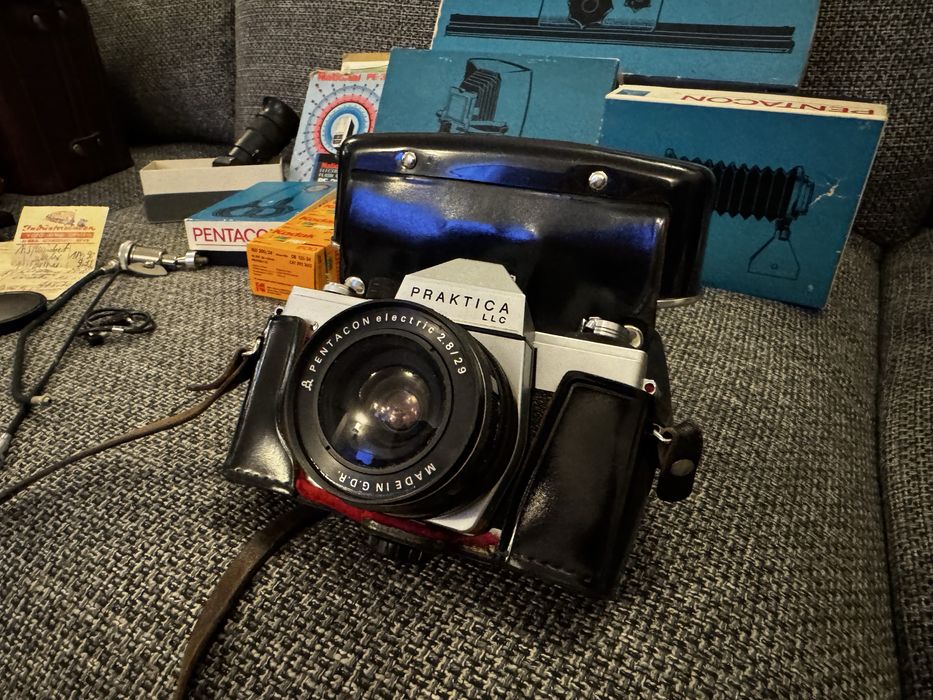 Zestaw fotograficzny PRAKTICA / PENTACON - zestaw kolekcjonerski 100%