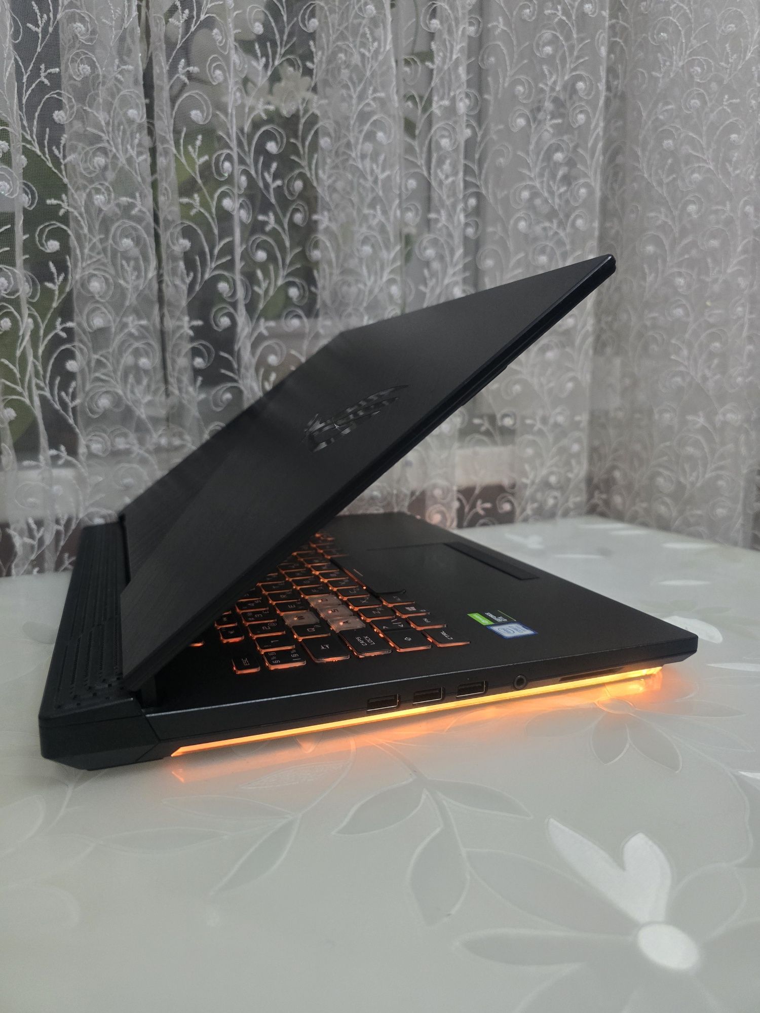 Asus ROG Strix/120Hz/1660Ti 6GB/SSD 500+HDD 1TB/i7-9750H/RAM:16GB