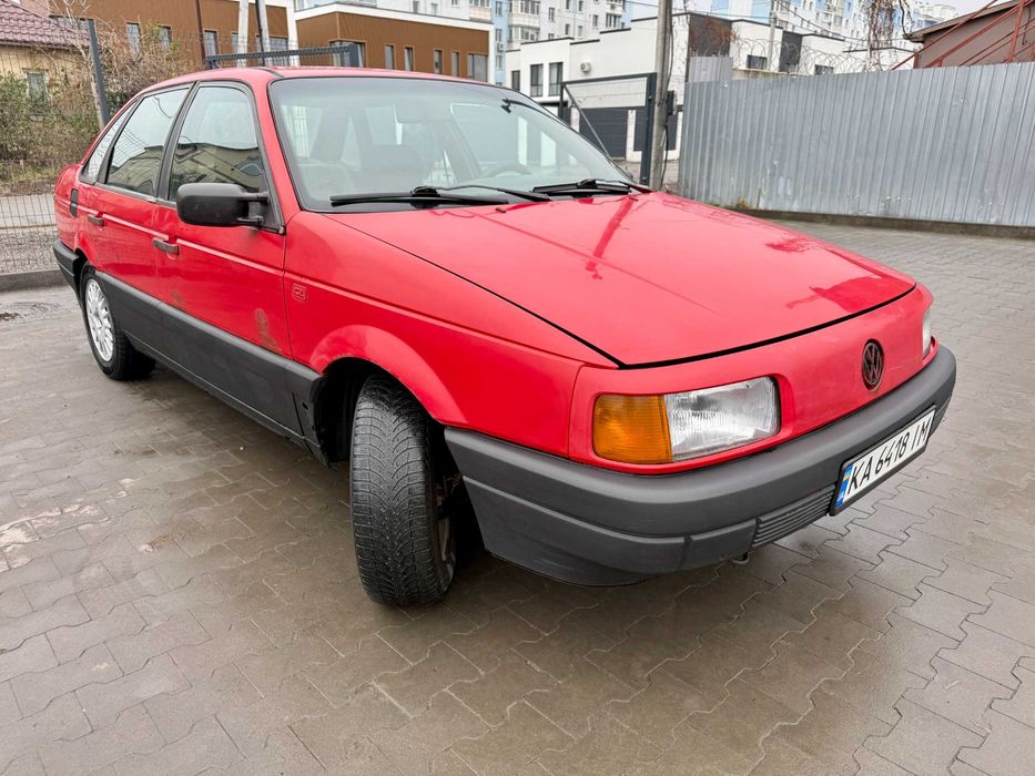 Volkswagen Passat 1989 рік! 1.6 бенз/механіка Документи порядок! Київ!