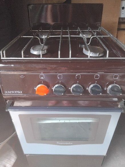 Продам газову плиту