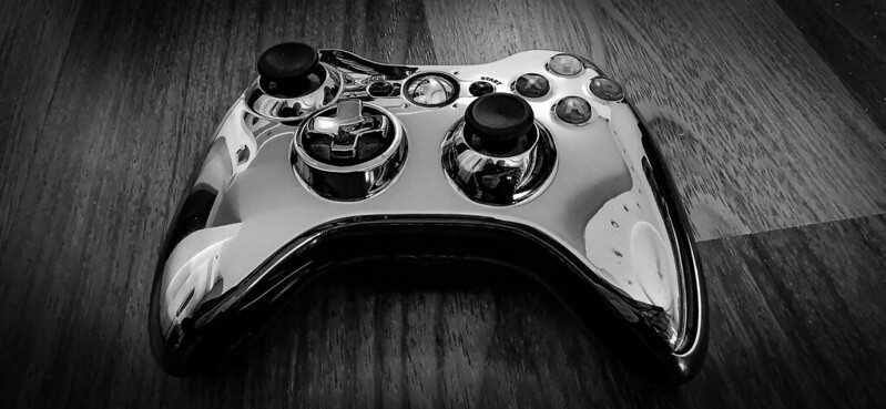 Oryginalny kontroler bezprzewodowy Microsoft Xbox 360 chrom / srebrny