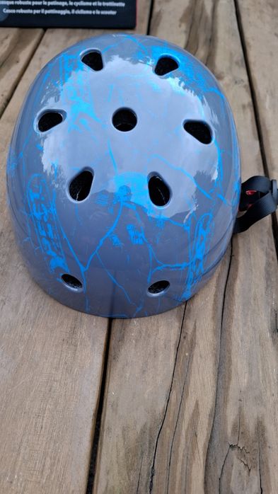 Kask na rolki, deskę