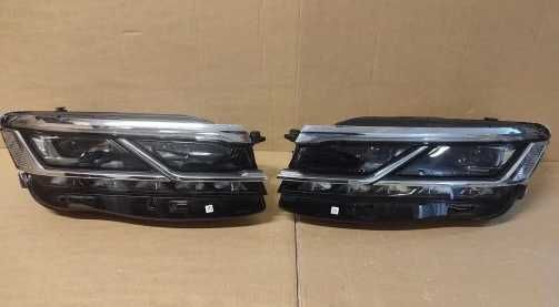Комплект передніх фар Права Ліва Volkswagen Touareg 3 2018- FULL LED