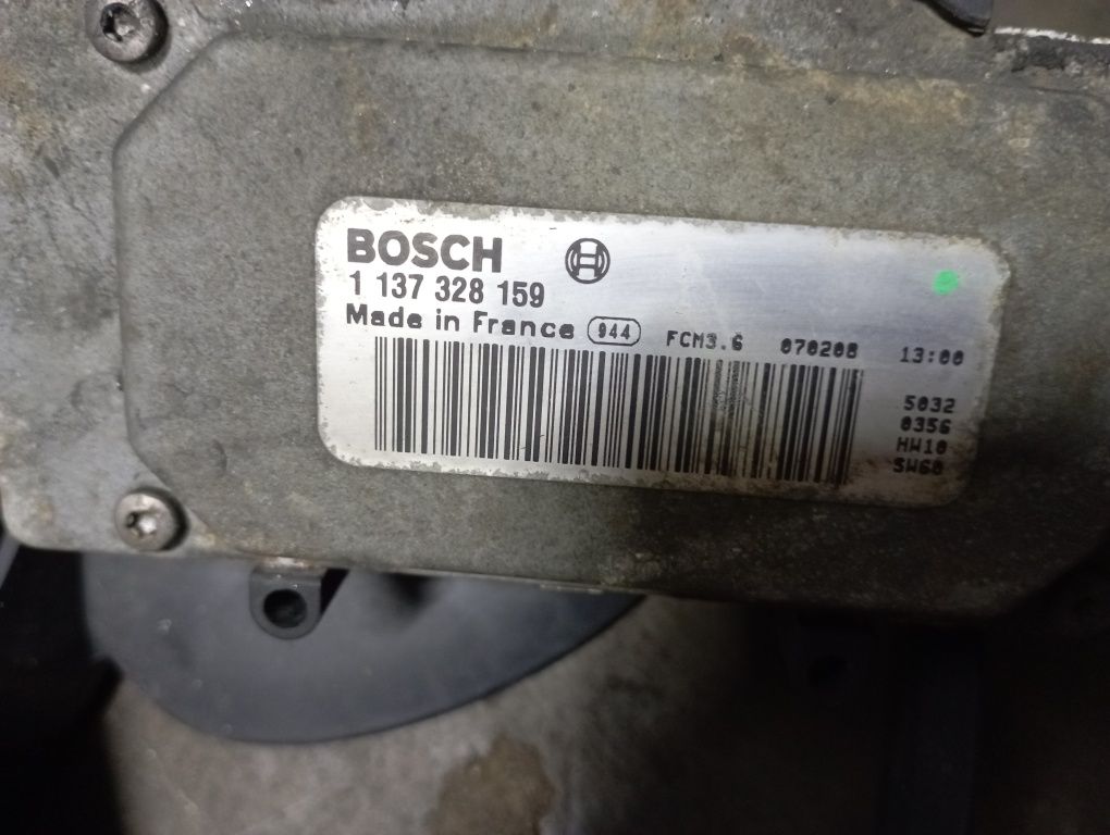 AUDI A6S6 Вентилятори охолодження двигуна Ауді А6С6