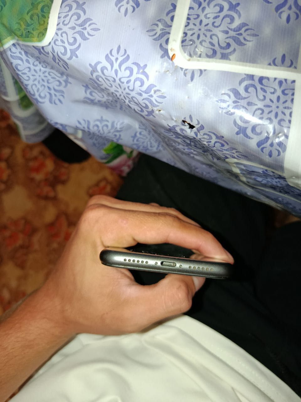 iPhone 11 r-sim чип в комплекте вставил симку и пользуешься