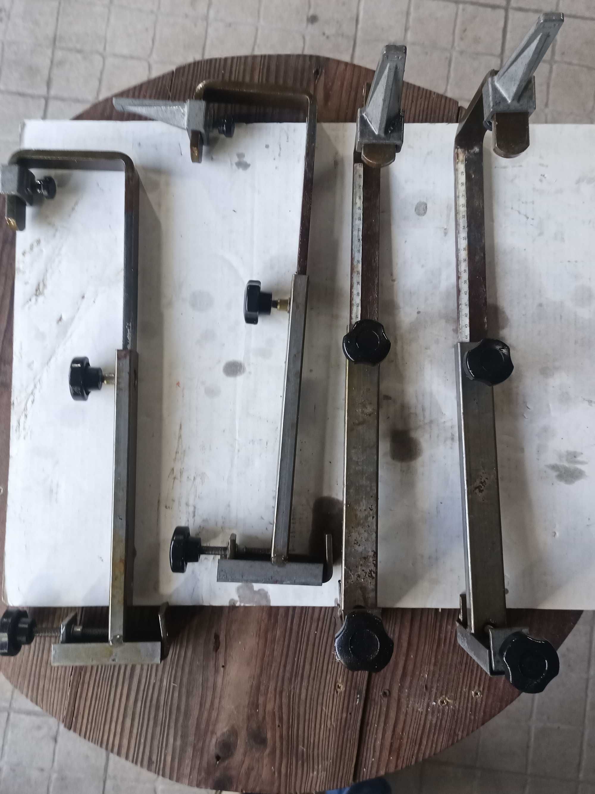 Esquadros Montadores de Degraus