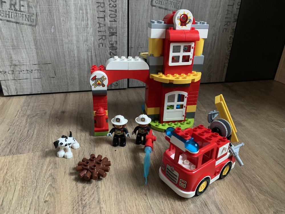 LEGO 10903 DUPLO - Remiza Strażacka