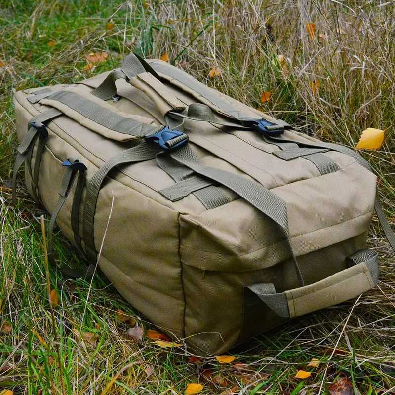 Міцна непромокаюча сумка-рюкзак 65л в кольорі Койот