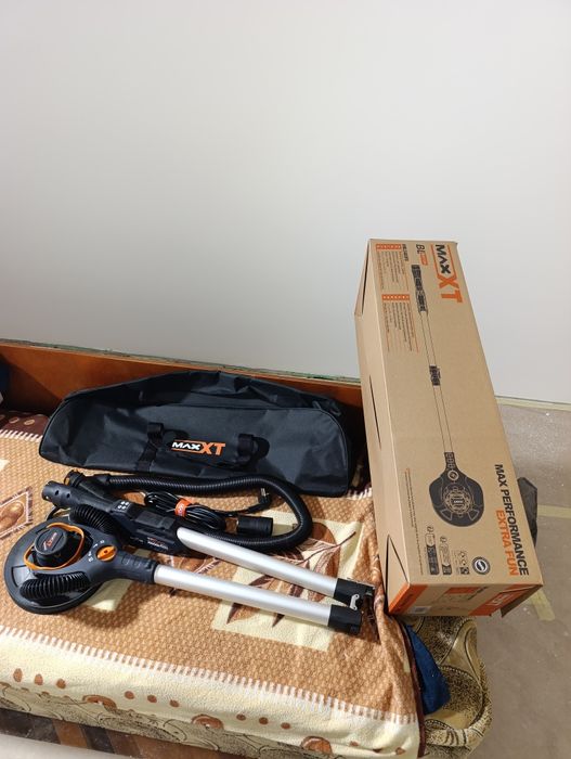 Продам шліфмашину  MAX XT MBLS400FB