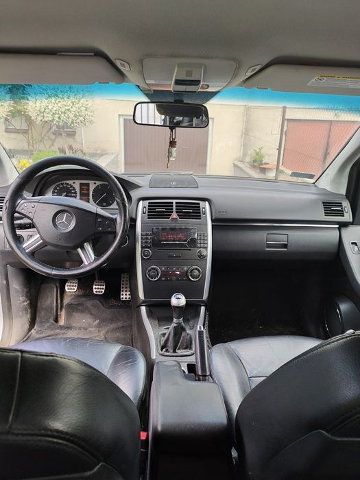 Mercedes B200 zadbany