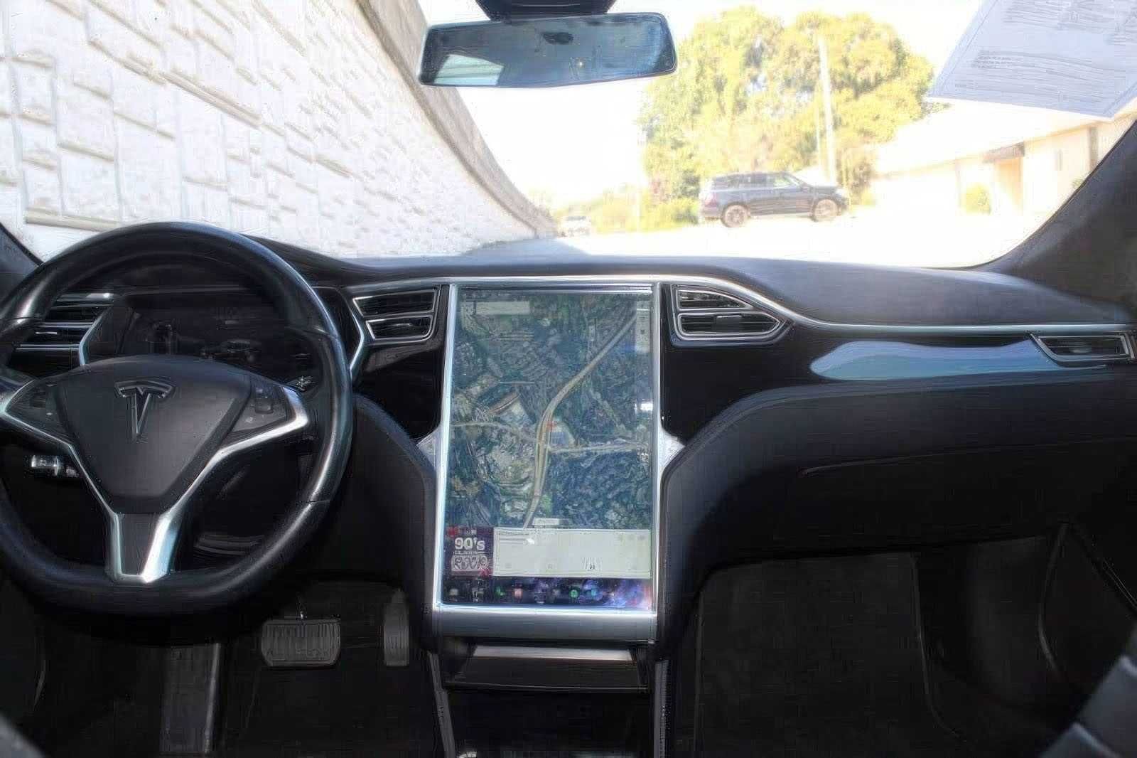 2015 Tesla Model S
