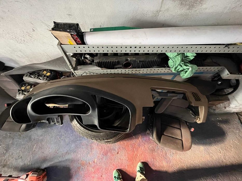 Kokpit BMW E36 sedan