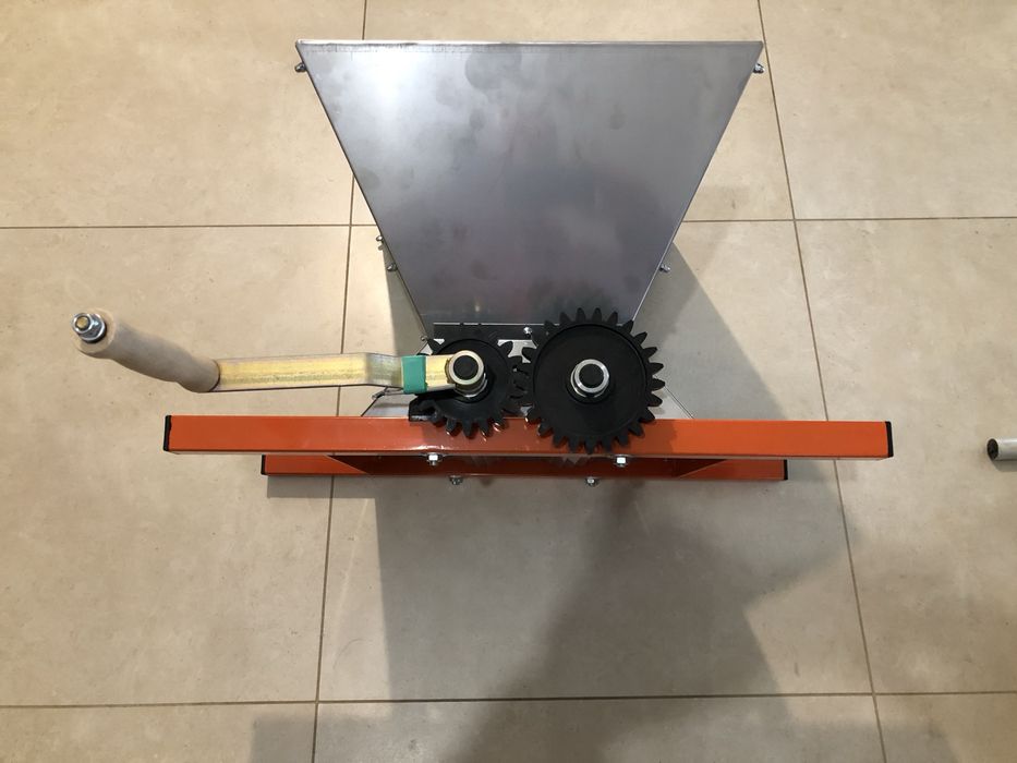 Дробилка для винограда