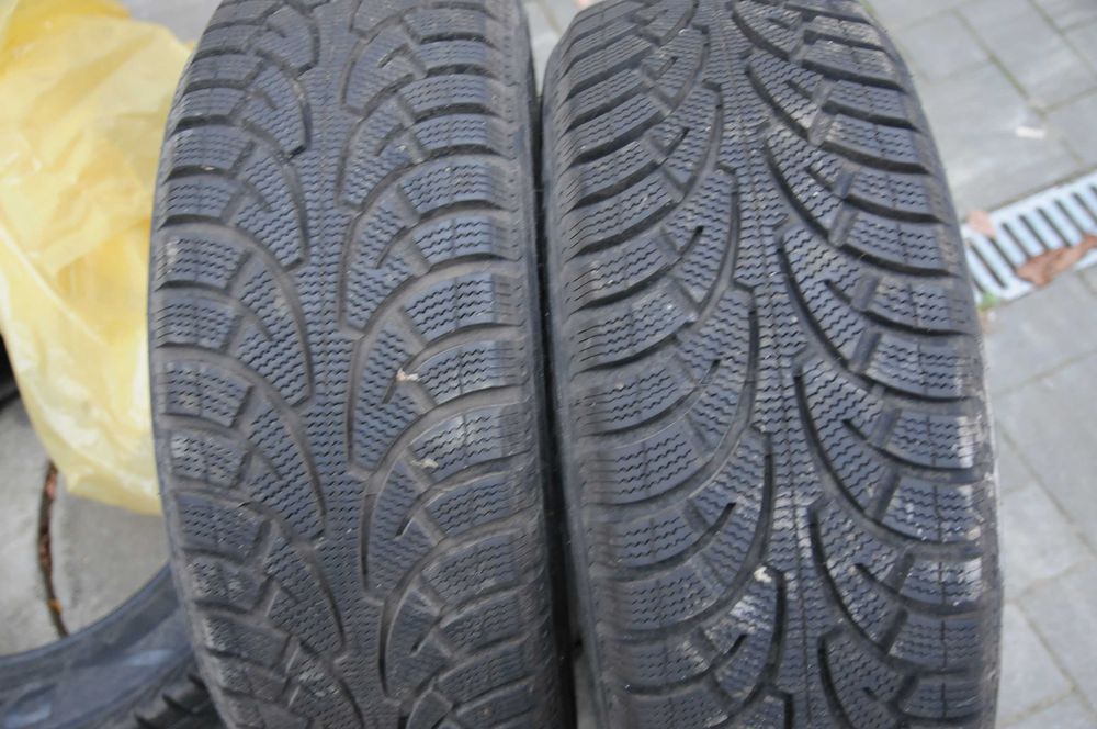 Opony zimowe 215/60R16