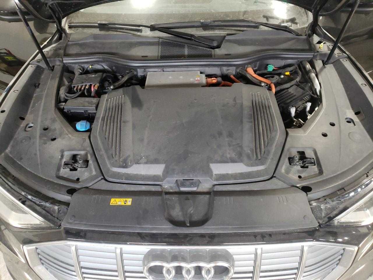 Audi E-tron Premium Plus 2021