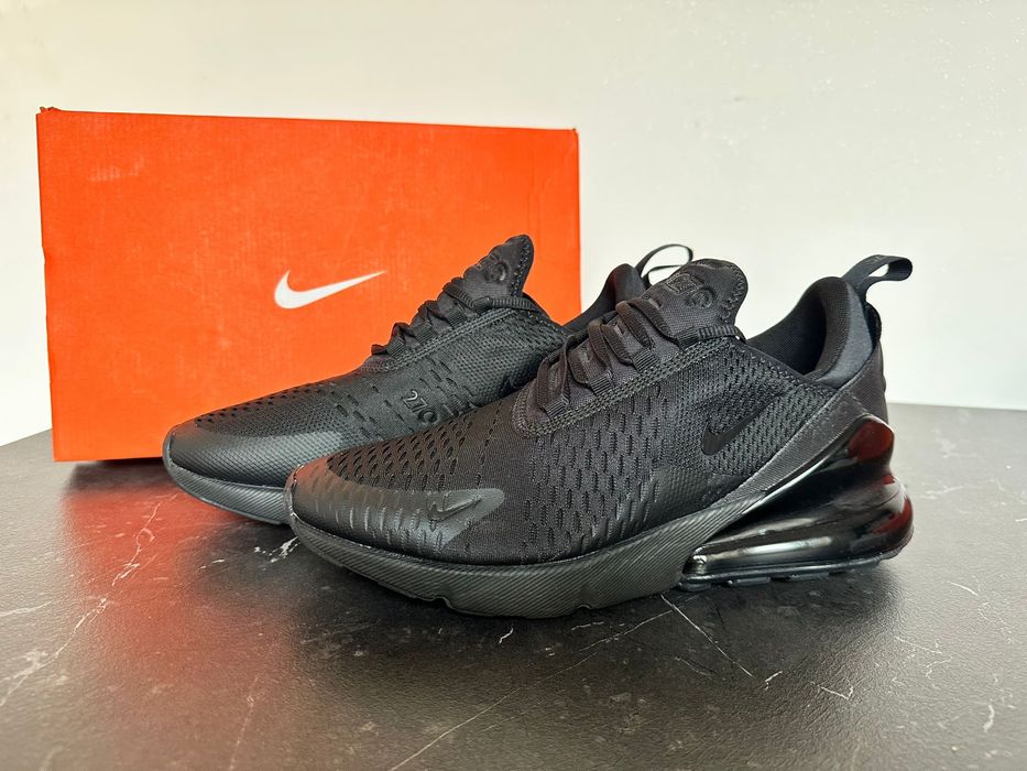 Nike Air Max 270 “Triple Black” | Rozmiar 42.5 EU