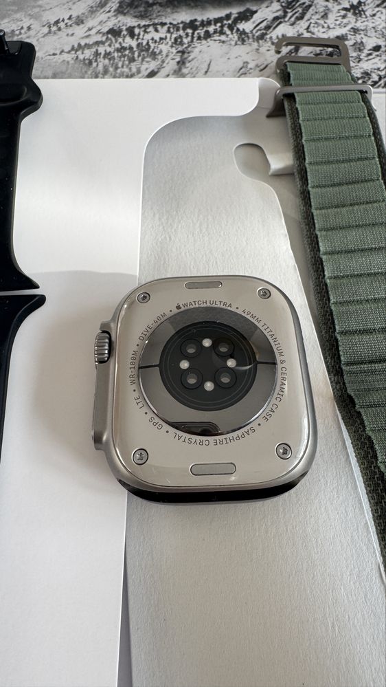 Apple Watch Ultra 1 Titanium Case Green Alpine Loop - stan perfekcyjny