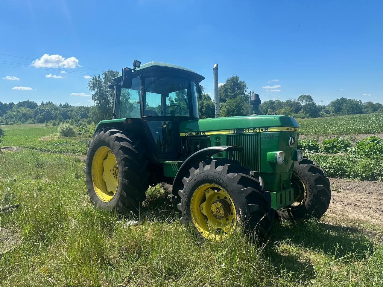 Трактор John Deere 3640