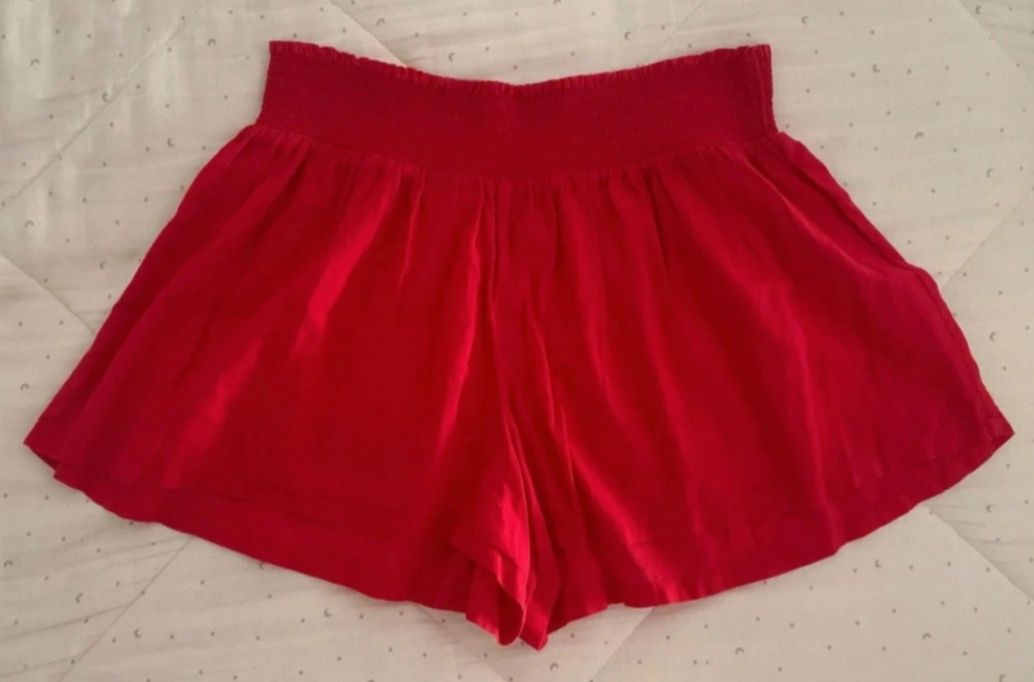 Calções curtos vermelhos Calzedonia